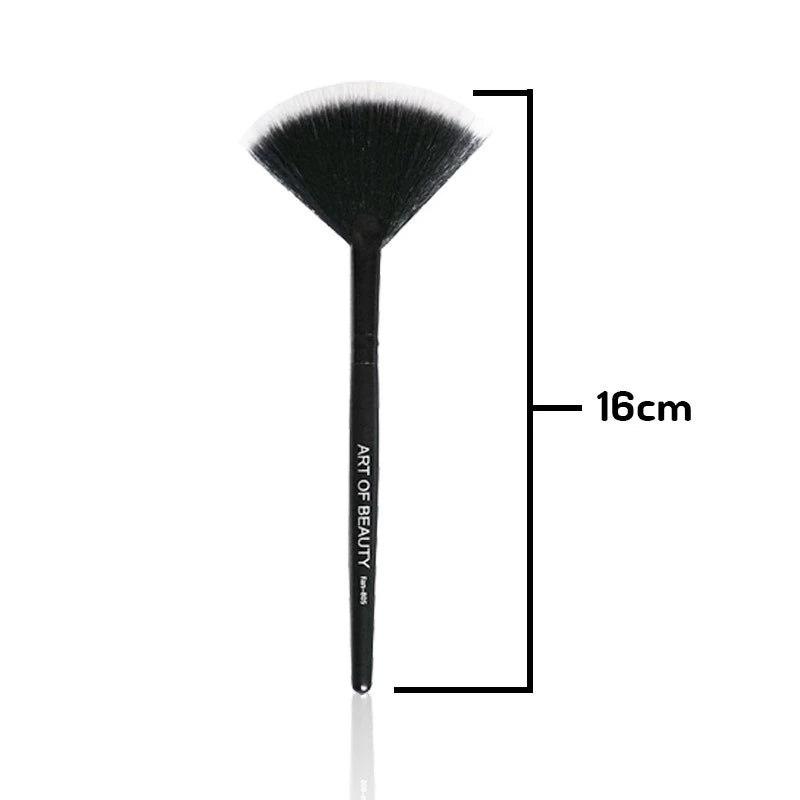 Just Miss Art Of Beauty Beauty Fan Brush 805